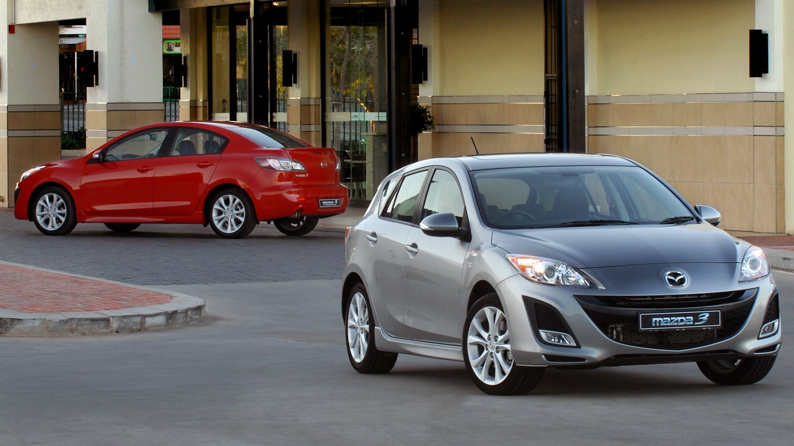 На фото: Mazda3 (BL) 