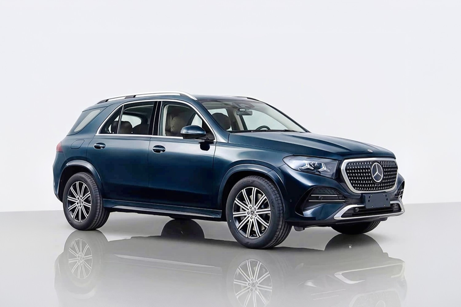 Mercedes-Benz GLE впервые станет китайским: к дебюту готовится удлинённая версия L