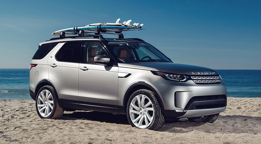 На фото: Land Rover Discovery