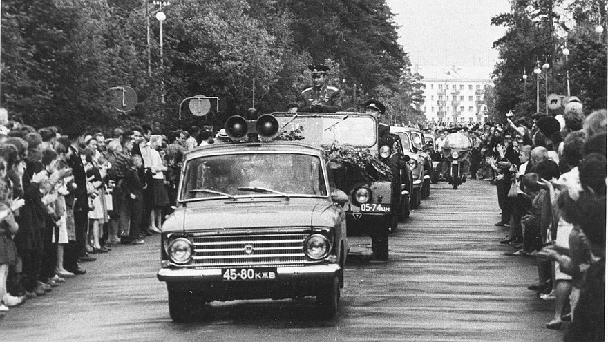 Москвич-408 Приезд Ю.А. Гагарина в Обнинск 31 5 1966