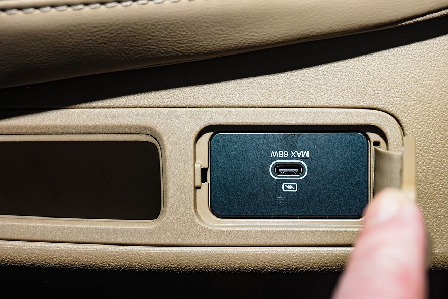 Брат из Китая приехал: тест-драйв JAC RF8