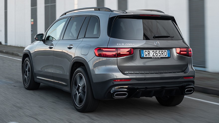 Mercedes-Benz GLB следующего поколения: новые изображения