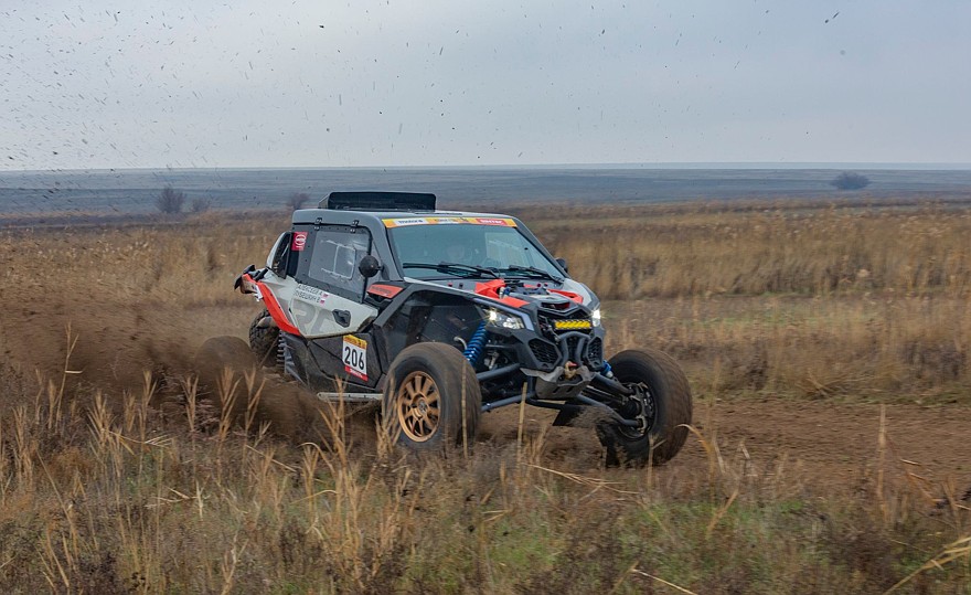 Туман, сходы и ночной финиш: второй гоночный день ралли-рейда «Великая степь»