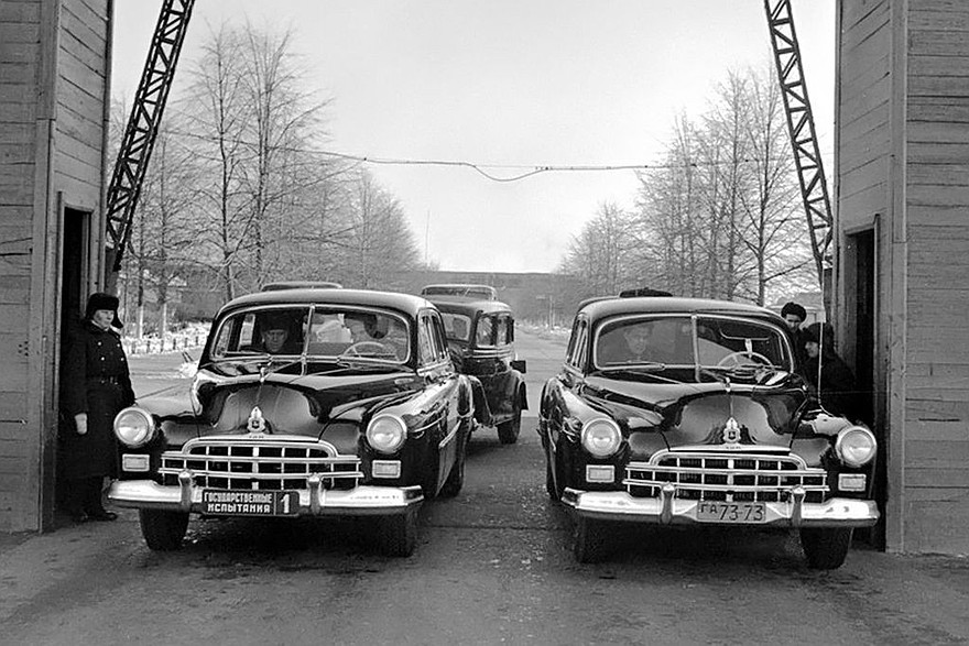 Первый лимузин из Горького: история разработки и судьба ЗИМ ГАЗ-12
