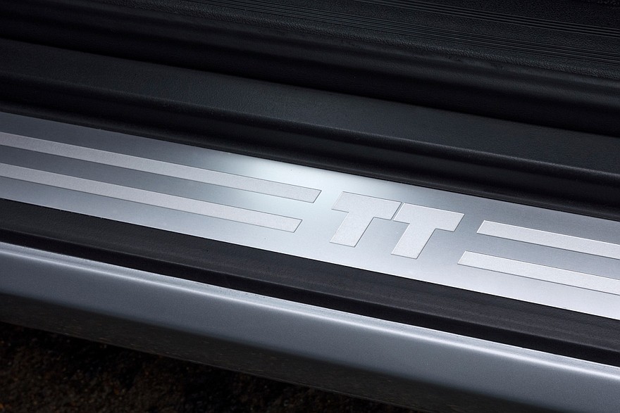 Четыре кольца эгоиста: как появилась Audi TT и как она опозорилась на автобанах