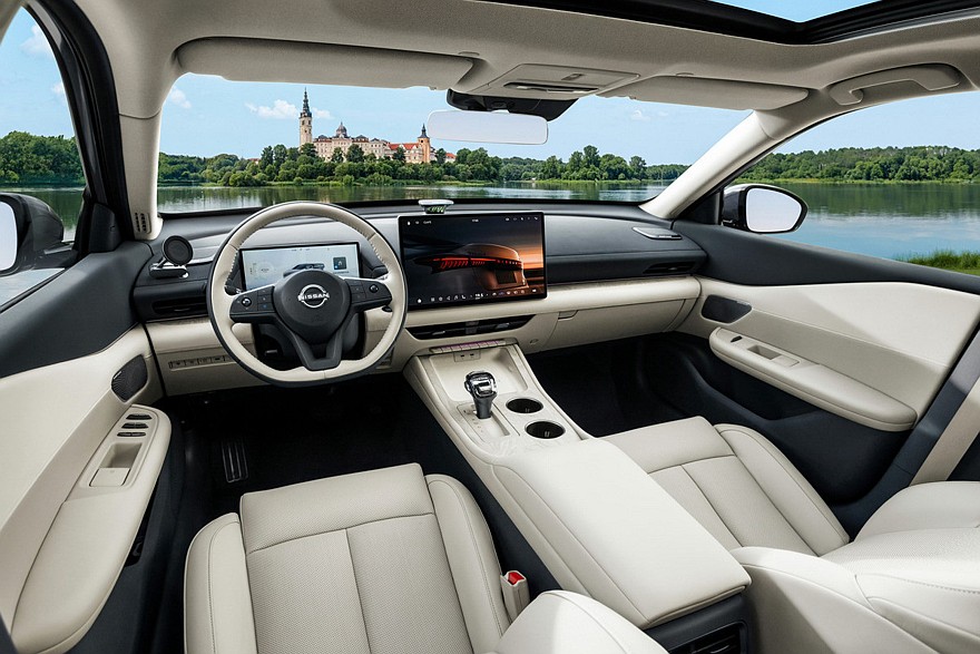 Nissan Teana выходит на рынок: новый дизайн и старые моторы