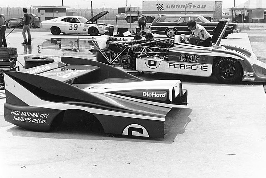 Как Porsche 917 завоевал Can-Am: машина, которую было сложнее обуздать, чем построить