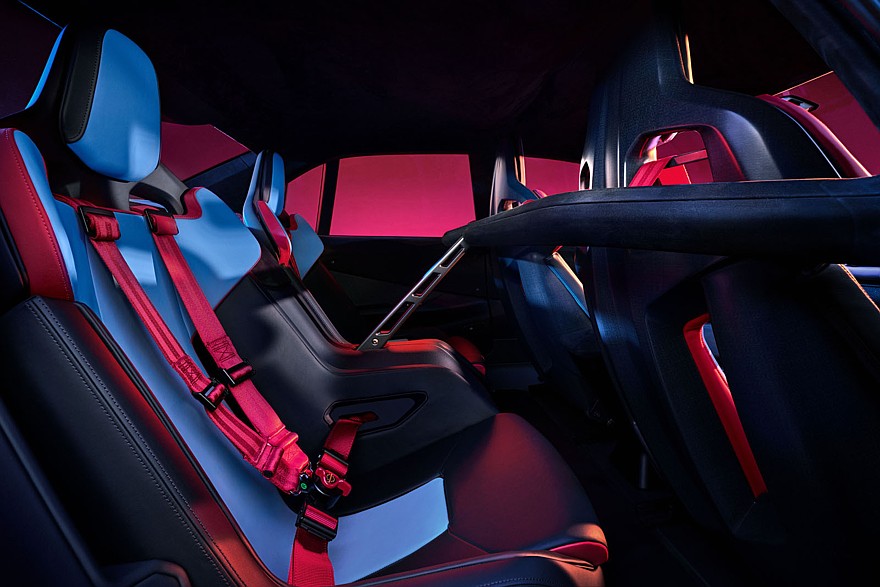 На фото: салон концепта BMW M Neue Klasse