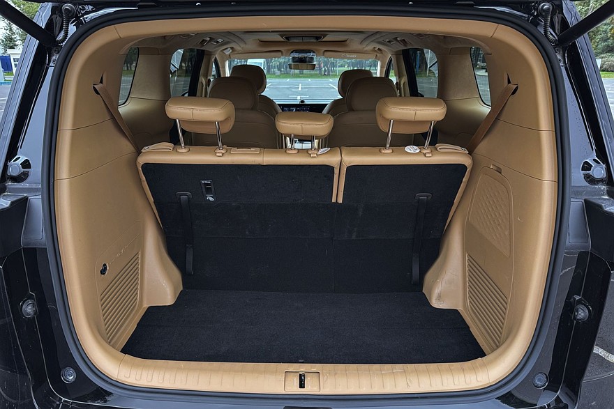 У нас есть премиальный минивэн дома: тест-драйв Voyah Dream