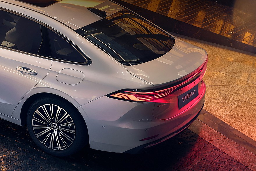 geely-galaxy-a7-3.jpg