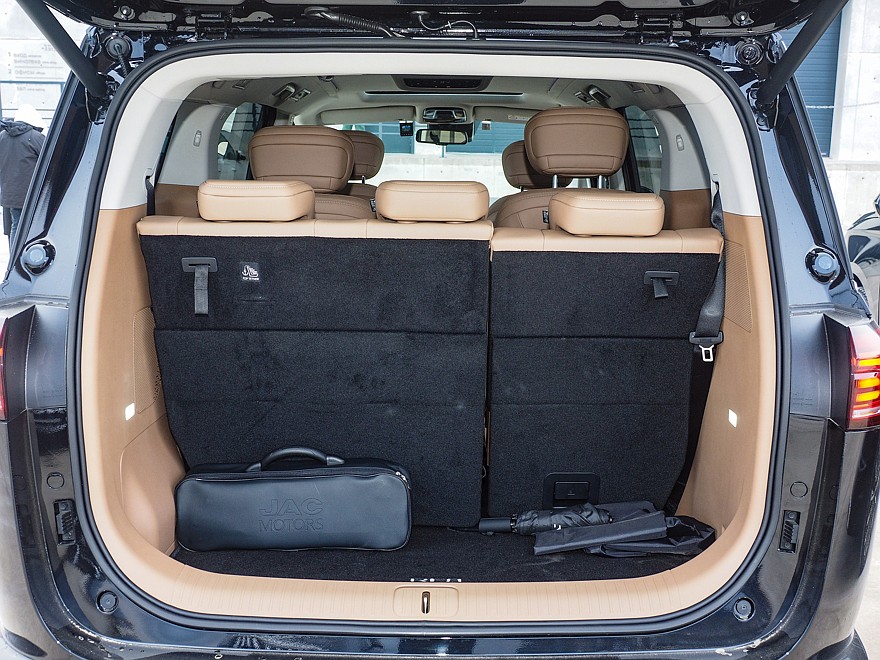 Брат из Китая приехал: тест-драйв JAC RF8