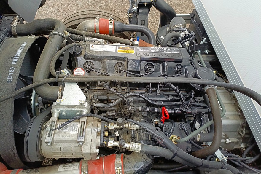 Чуть трясет, но очень радует: тест-драйв Sollers TR80