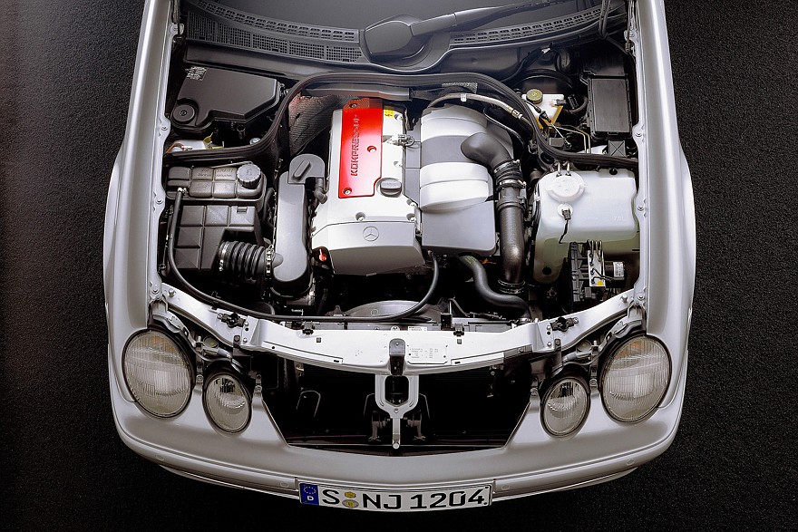 Четыре цилиндра объемом 2,0-2,3 л – мы точно говорим про престижное и недешевое купе?