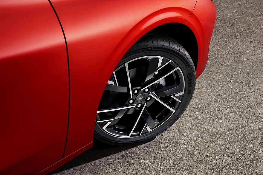 Обновлённый Ford Mondeo: официальные фото и дата запуска