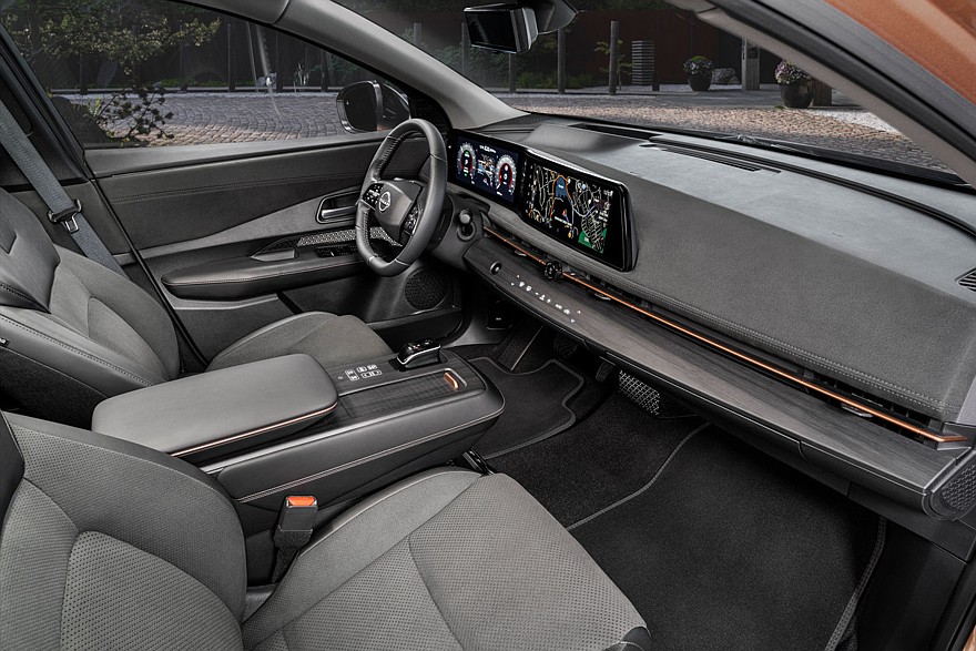 Обновлённый кроссовер Nissan Ariya: теперь и для Европы