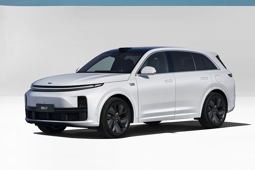 Выбираем кроссовер для дальних поездок: батарея, зарядка и запас хода от 1000 км