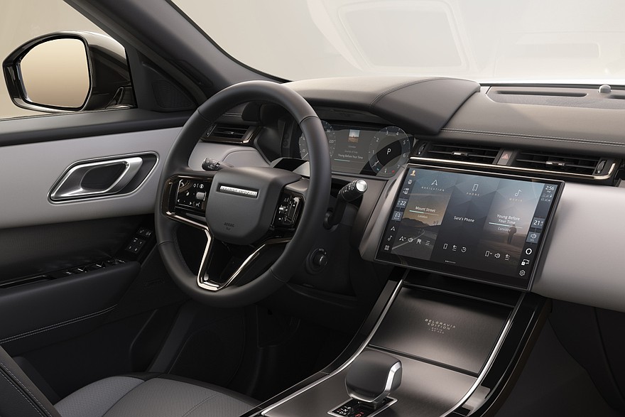 На фото: салон Range Rover Velar Belgravia Edition