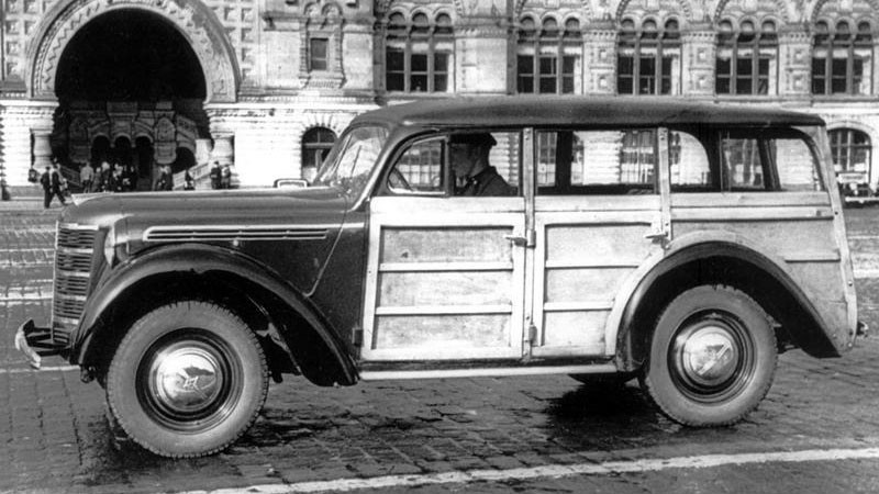 Москвич-400-421--Первый-образец-1946-с-дверями,-открываемыми-по-ходу