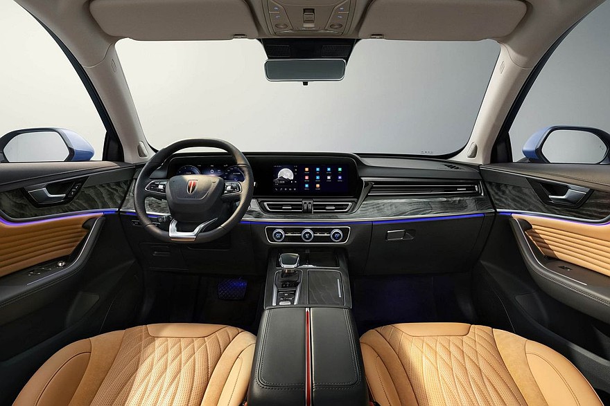 Дореформенный Hongqi HS5. Такой кроссовер сегодня продают в России