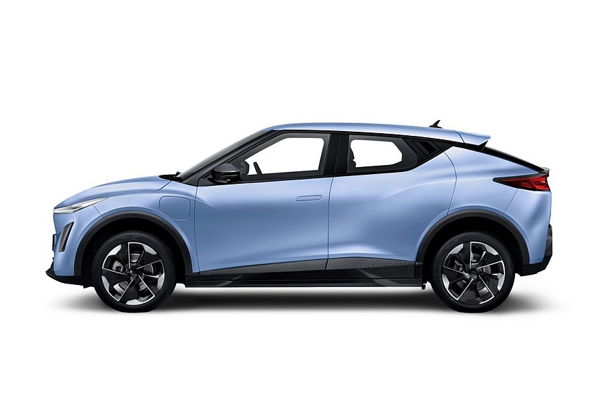 Представлен серийный электрохэтч Perodua QV-E: вместо Daihatsu партнером стала Magna