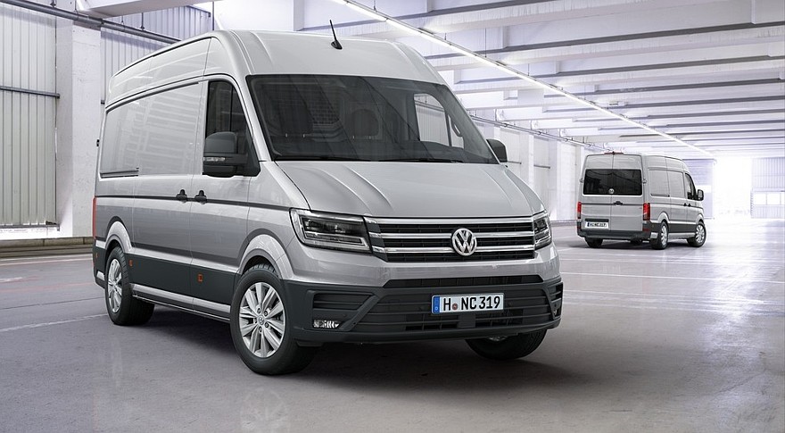 На фото: Volkswagen Crafter нового поколения. В России модель появится в этом году