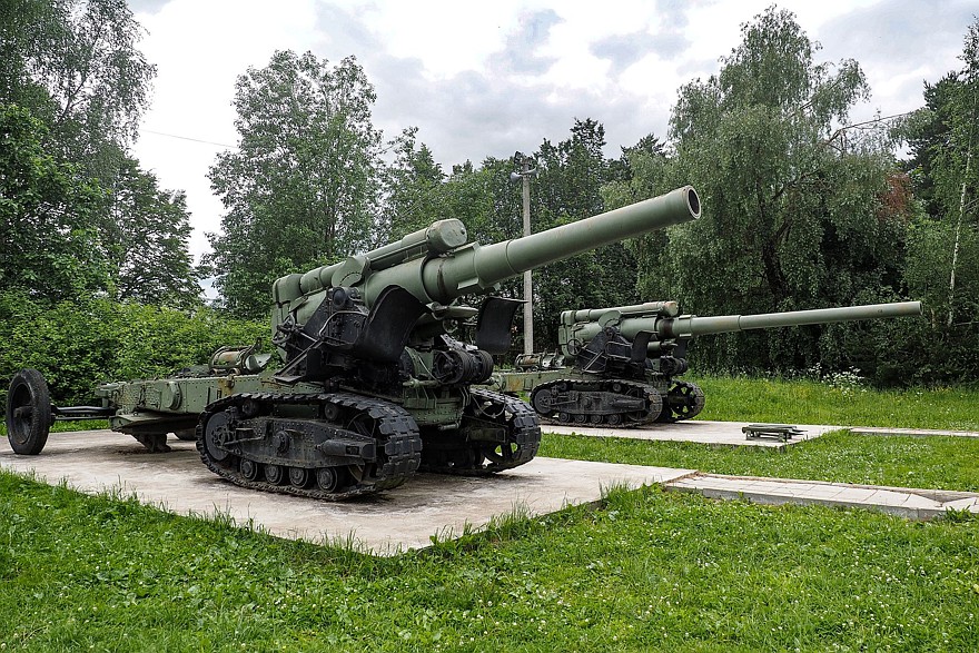 По Волоколамскому шоссе: первая ГЭС, две усадьбы и «штурмгешутц»