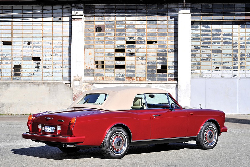 Rolls-Royce Corniche IV (1993-1996) – последний из могикан
