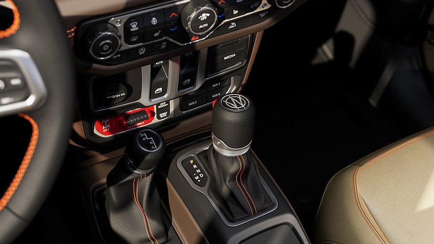 На фото: салон Jeep Wrangler JL-2A