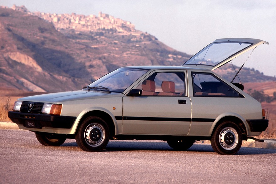 Arna существовала в виде трёх- и пятидверного хэтчбека