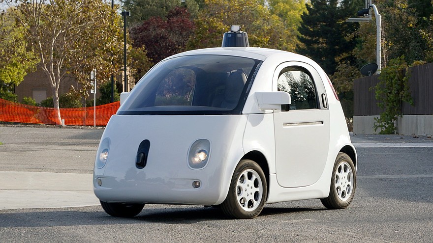 На фото: беспилотный автомобиль Google