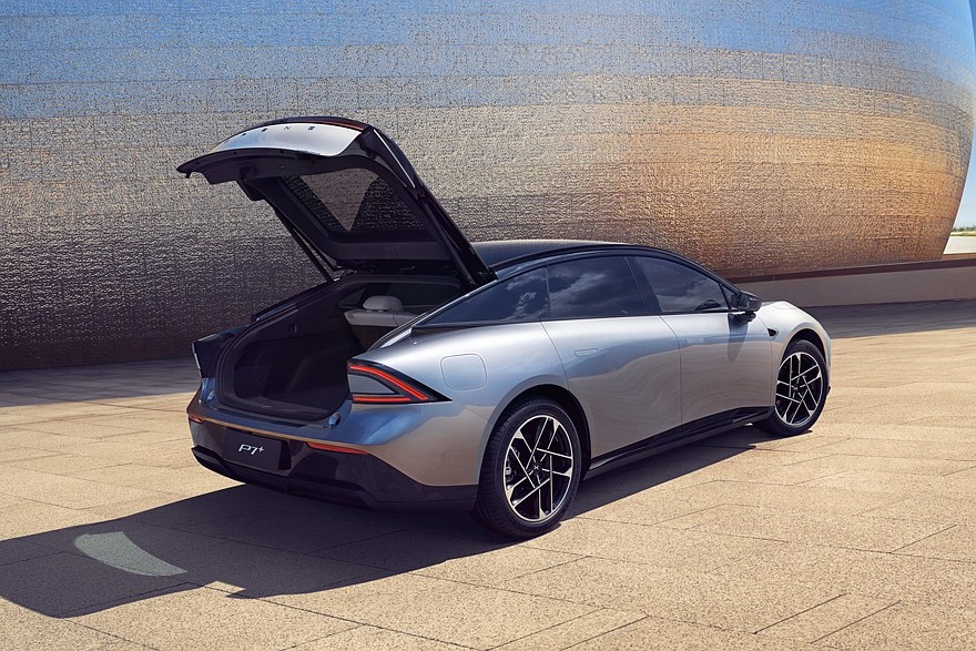 Дореформенный Xpeng P7+