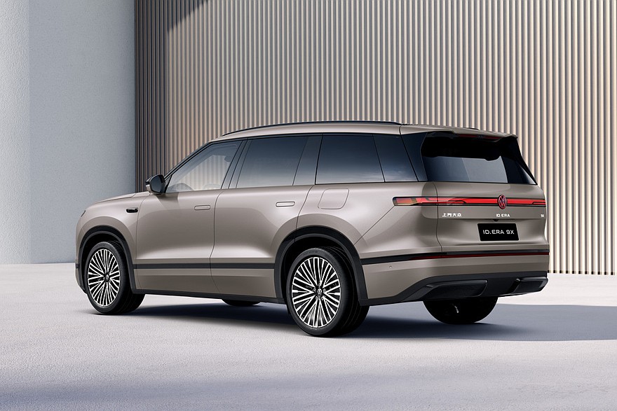 Старший кроссовер Volkswagen ID.Era 9X