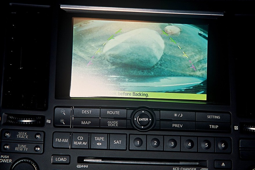 Мониторы, камера и навигация – последнее слово техники двадцать лет назад. Впрочем, как и сегодня