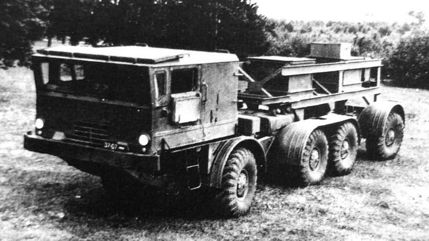 Автомобиль БАЗ-135МБ с новой кабиной и нагрузочным макетом (из архива автора)