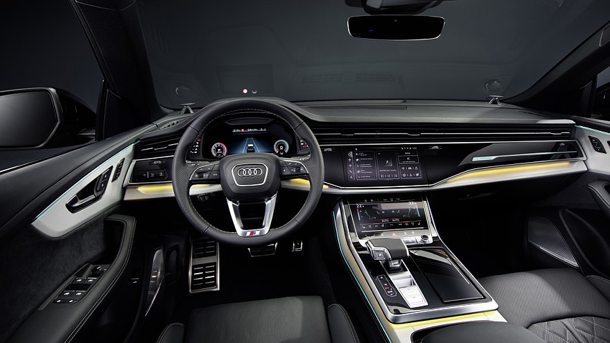 Передняя панель Audi Q8, идентичная модели Q7