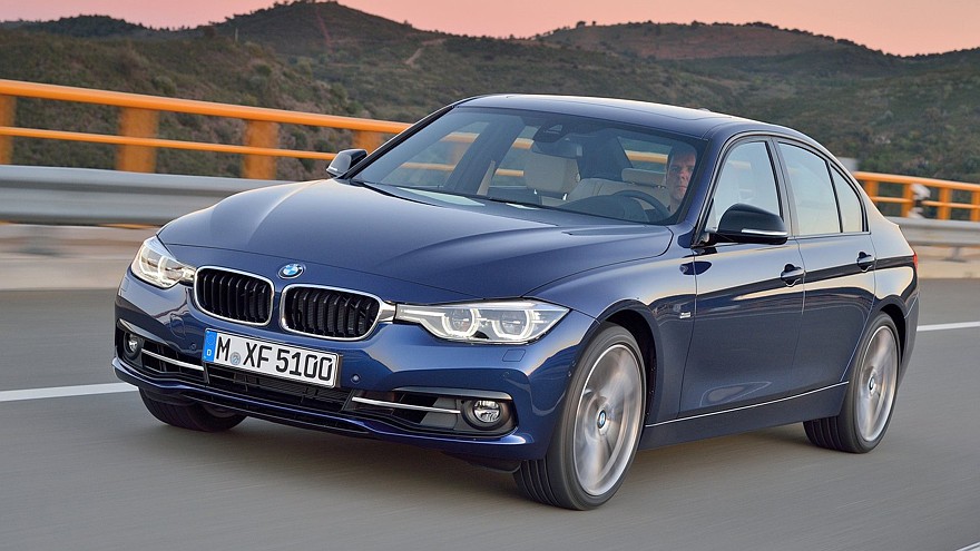 Передняя сторона BMW 3 Series