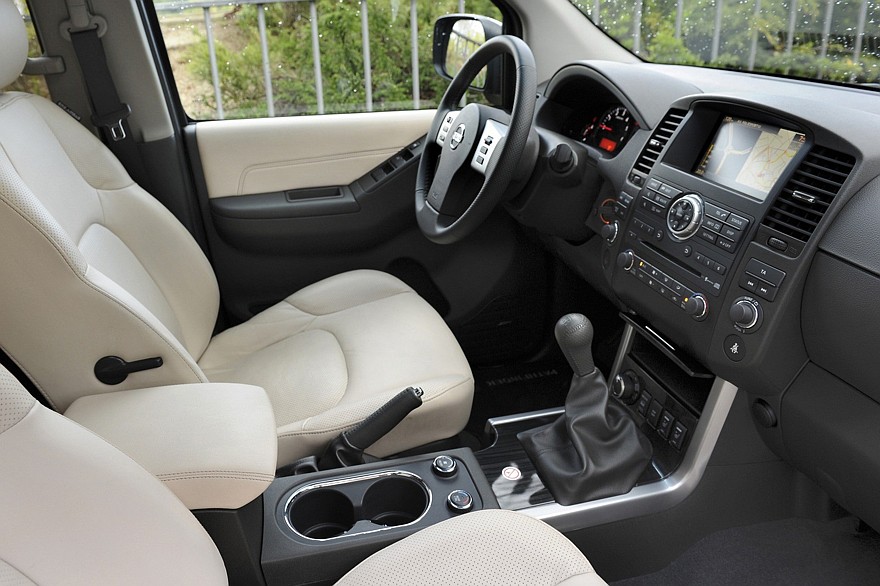 Интерьер Nissan Pathfinder (R51) '2010–14