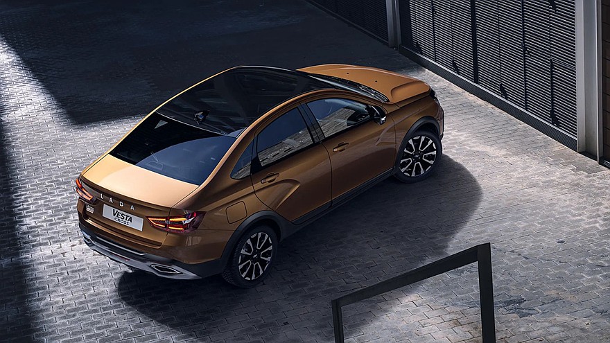 На фото: седан Lada Vesta Cross