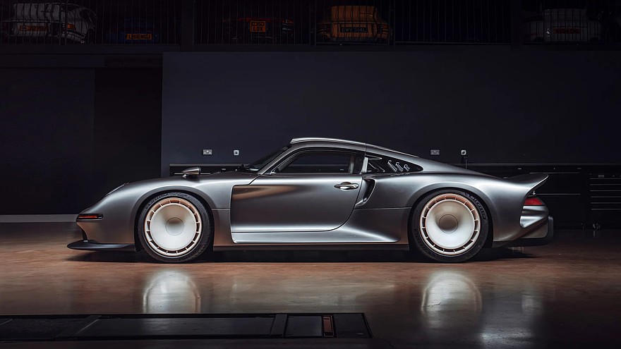 Tuthill GT One: британский суперкар по мотивам гоночного Porsche 911 GT1 из лихих 90-х4