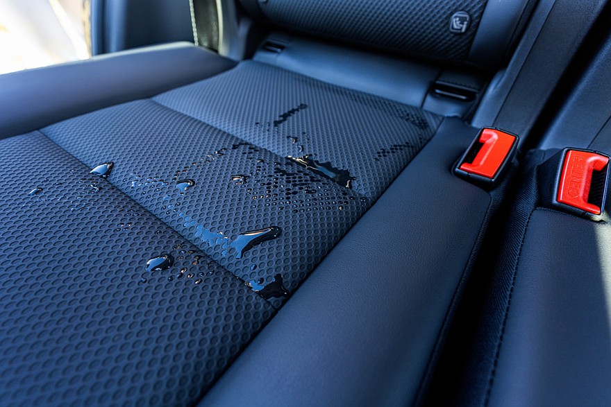 На фото: салон Nissan X-Trail N-Trek