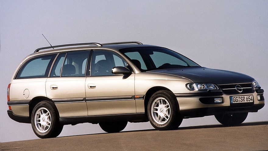 На фото: Opel Omega Caravan (B) '1994–99