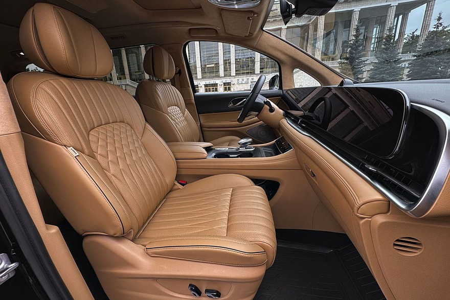 У нас есть премиальный минивэн дома: тест-драйв Voyah Dream