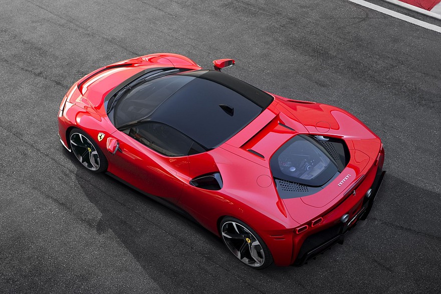 Ferrari_SF90_Stradale_1