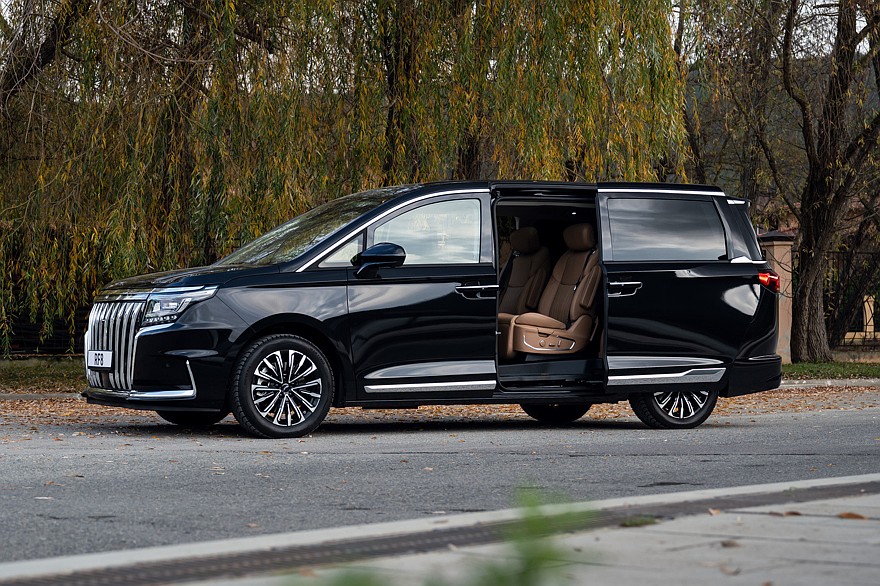 Брат из Китая приехал: тест-драйв JAC RF8