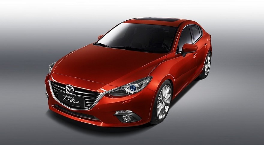 На фото: дорестайлинговая Mazda Axela для японского рынка