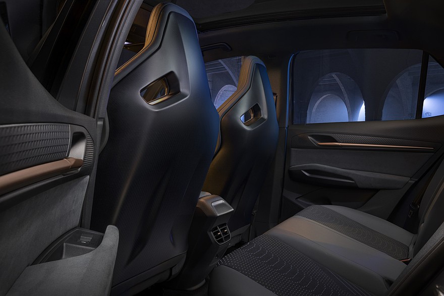 Обновлён хэтчбек Cupra Born: фирменный «нос», физические кнопки на руле, больше запас хода native-yes