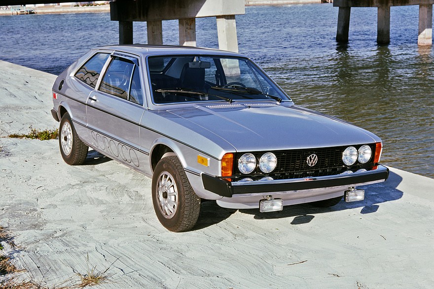 В отличие от Golf, ставшего в Америке «кроликом» (Rabbit), экспортный Scirocco сохранил своё «ветренное» имя