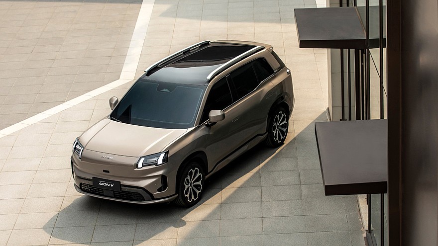 GAC Aion V: Китайский электрокроссовер с запасом хода 580 км выходит в России