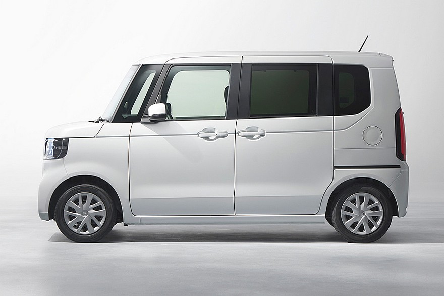 Базовый посвежевший Honda N-Box