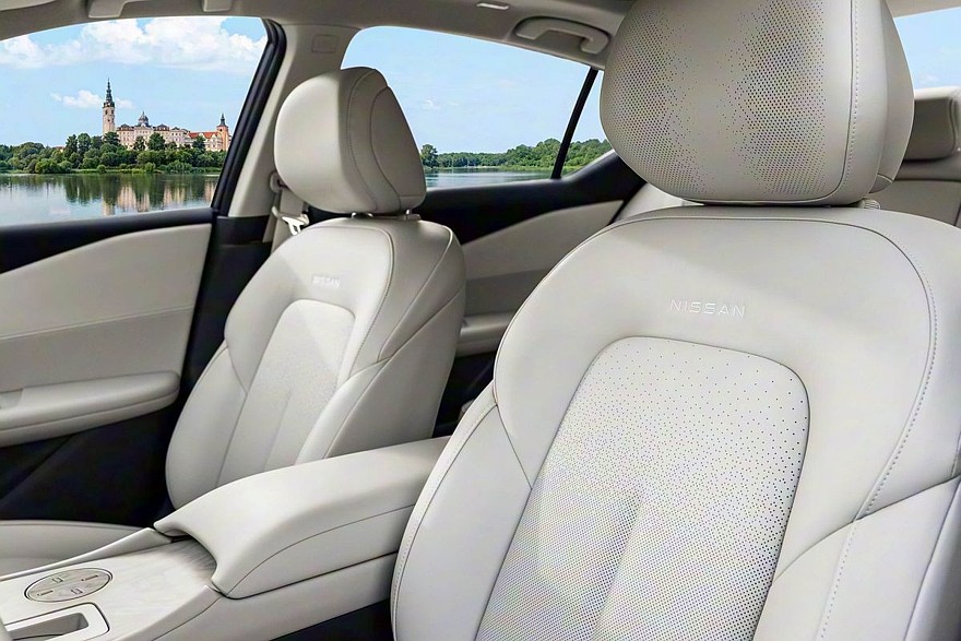 Nissan Teana выходит на рынок: новый дизайн и старые моторы